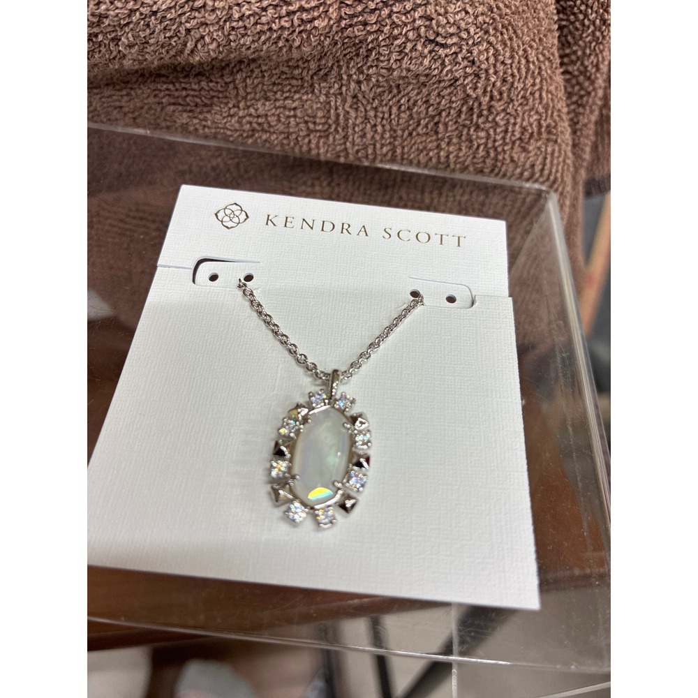 Kendra Scott Shirley Short Pendant Necklace Rhodium Iridescent Mother of Pearl